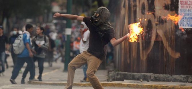 Venezuela’daki protestolarda 12 kişi hayatını kaybetti