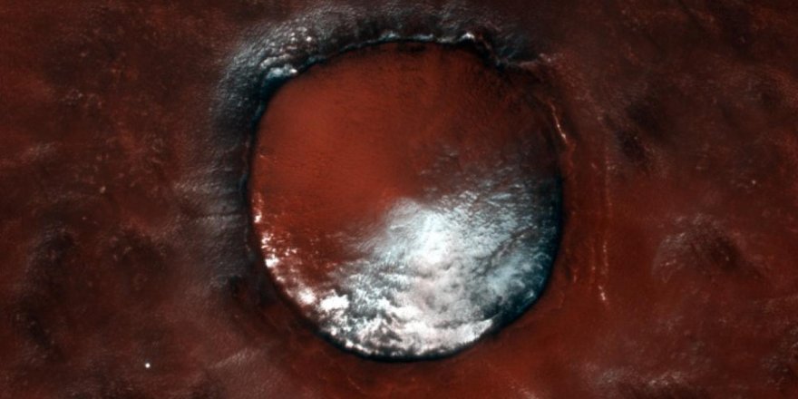 Mars'ta dev su kütlesi keşfeden uzay aracından yeni görüntü: "Kırmızı pastaya benziyor"