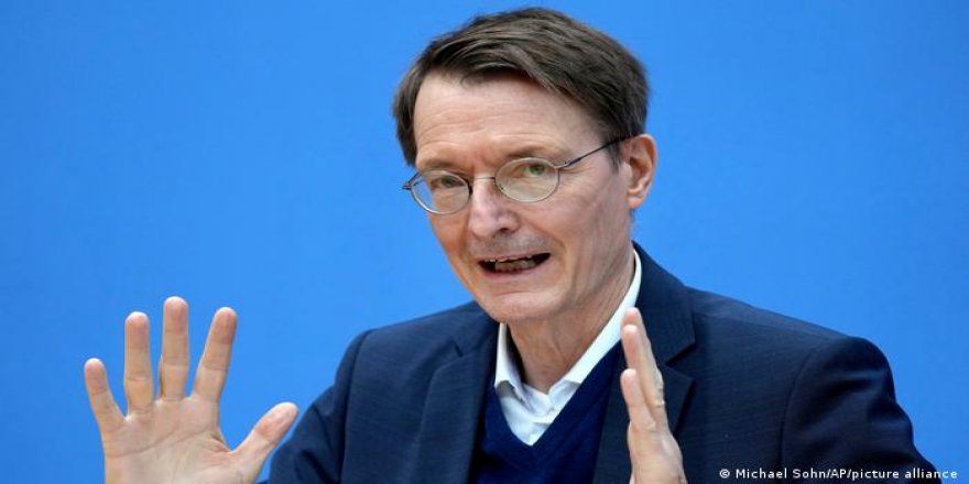 Almanya Sağlık Bakanı Lauterbach: Omicron son varyant olmayacak
