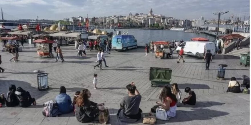 Türkiye’de Z Kuşağı araştırması: Yüzde 73’ü Türkiye dışında yaşamak istiyor