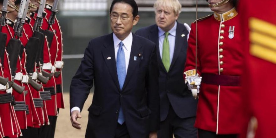 İngiltere ve Japonya, otoriter rejimlere karşı demokrasi çağrısında bulundu