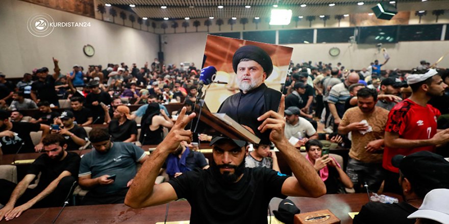Irak'ta Şii lider Sadr destekçileri yine meclis binasını bastı