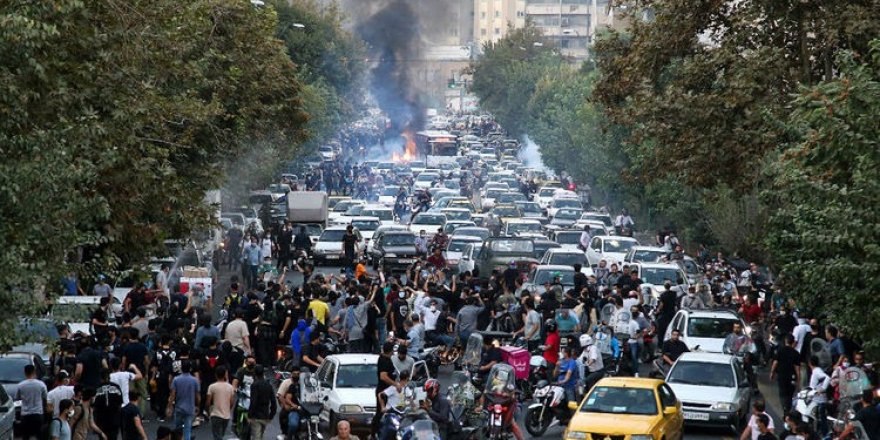 İran | Protestolar büyüyor, can kaybı sayısı 41'e ulaştı!