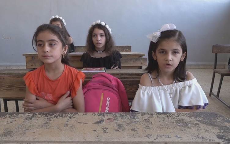 Kürtçe eğitim vermeyen okulların kapatılması Rojava’da toplumunu ikiye böldü