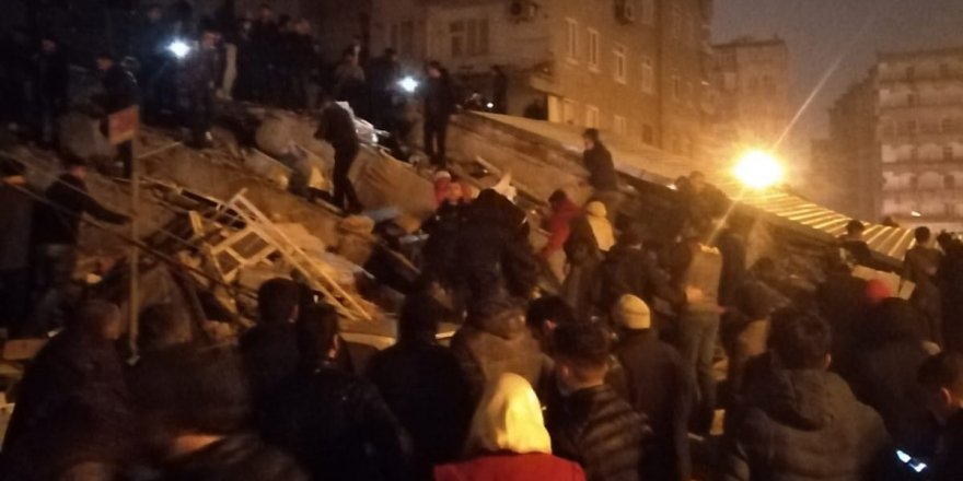 Diyarbakır’da 17 bina yıkıldı