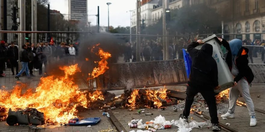 Fransa'da 500'ü aşkın kişi gözaltına alındı: 'Sokaklar bizim'