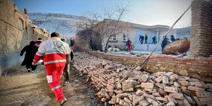 Xoy’daki depremde yaralı sayısı 165'e yükseldi