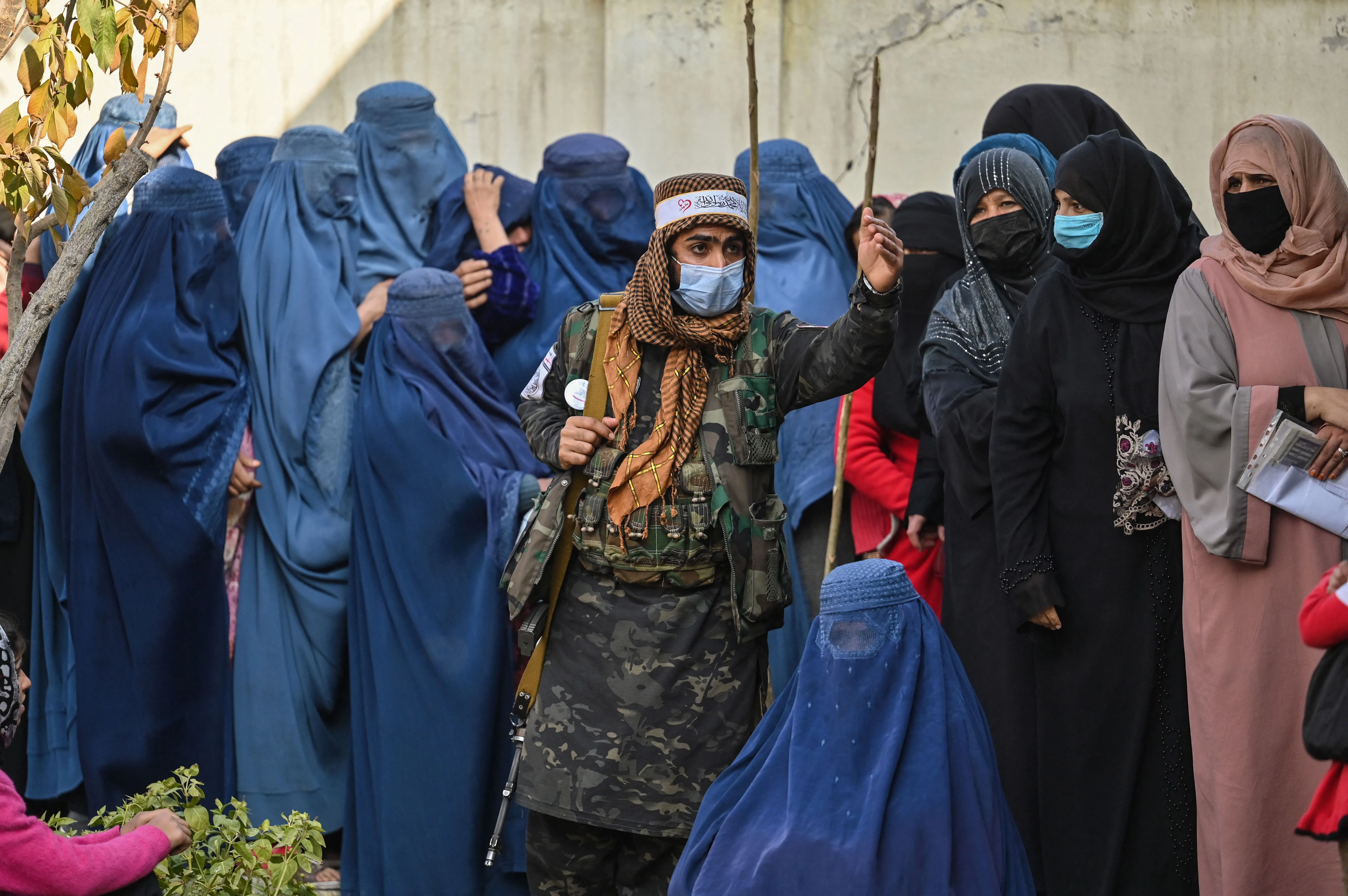 'Taliban'ın kadınlara yönelik uygulamaları insanlık suçudur'