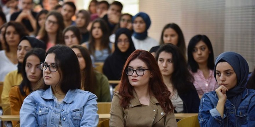 Araştırma: Gençlerin yüzde 63'ü Türkiye'den gitmek istiyor