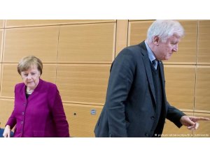 Mülteci krizi Alman koalisyonunu zora soktu..CDU ve CSU'ndan uzlaşı sinyali