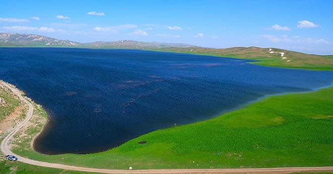 Urartular döneminden kalan Keşiş Gölü hayran bırakıyor 4