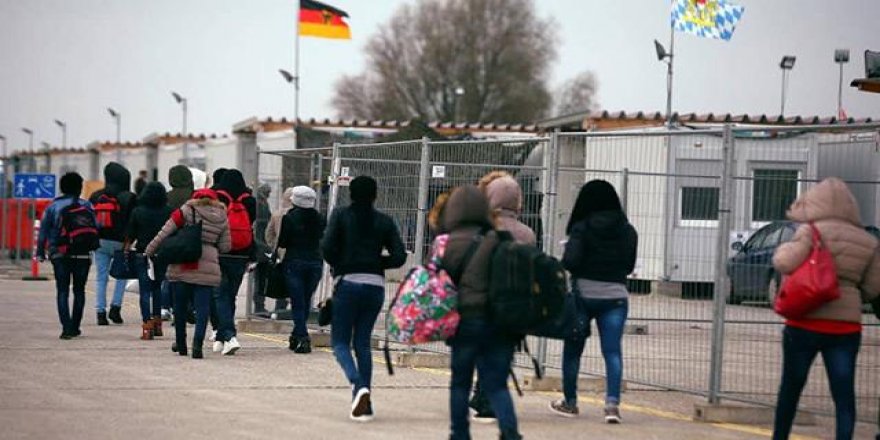 Almanya Türkiye’yle mülteci kabul programını askıya aldı