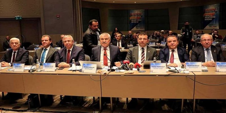 Türkiye- 11 büyükşehir belediye başkanı, sokağa çıkma yasağı talep etti
