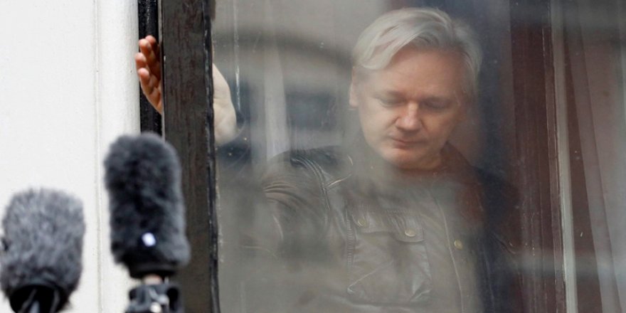 İspanyol güvenlik şirketi, Wikileaks kurucusu Assange'a yakın herkesi yasa dışı biçimde gözlemiş