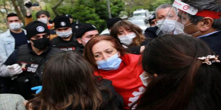 Polis sendika temsilcilerine müdahale etti