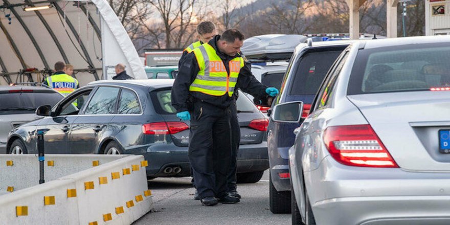 Avrupa sınırlarını yeniden açıyor