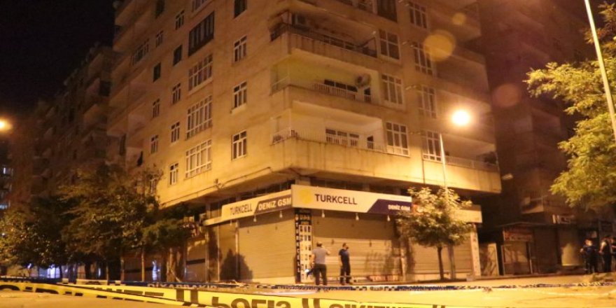 Diyarbakır'da çökme tehlikesi nedeniyle üç bina boşaltıldı