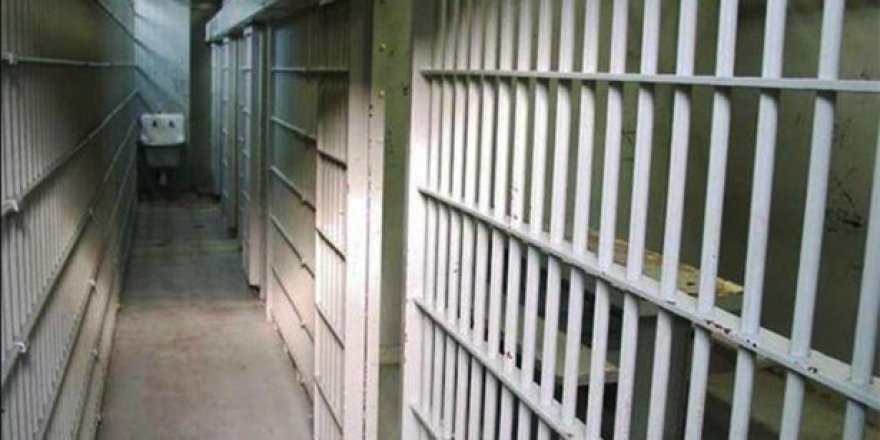 Mahkumlar yıllardır yasa dışı olarak dinleniyormuş