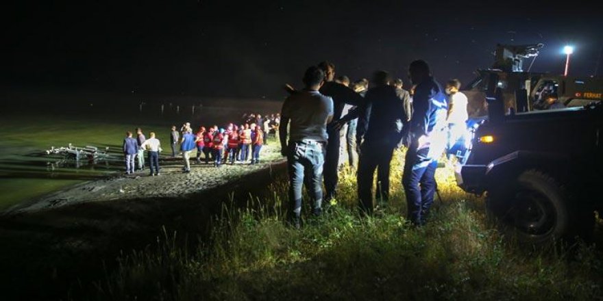 Van'da keşif uçağı düştü: 7 emniyet mensubu öldü