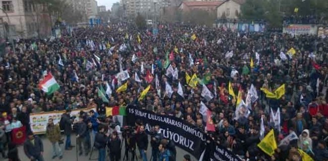 16. yılında15 Şubat protestoları