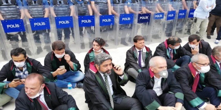    ‘Çoklu baro’ yürürlüğe girdi