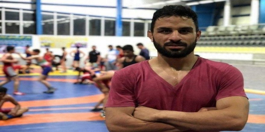 İran, şampiyon güreşçiyi idam etti