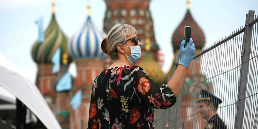 Rusya’da bir günde neredeyse 10.000 yeni koronavirüs vakası görüldü