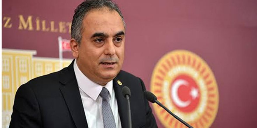 AK Parti Milletvekili Markar Esayan hayatını kaybetti