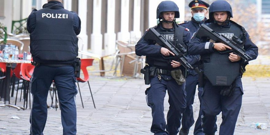 Viyana'da silahlı saldırıda 5 kişi hayatını kaybetti; "saldırgan Kuzey Makedonya kökenli"