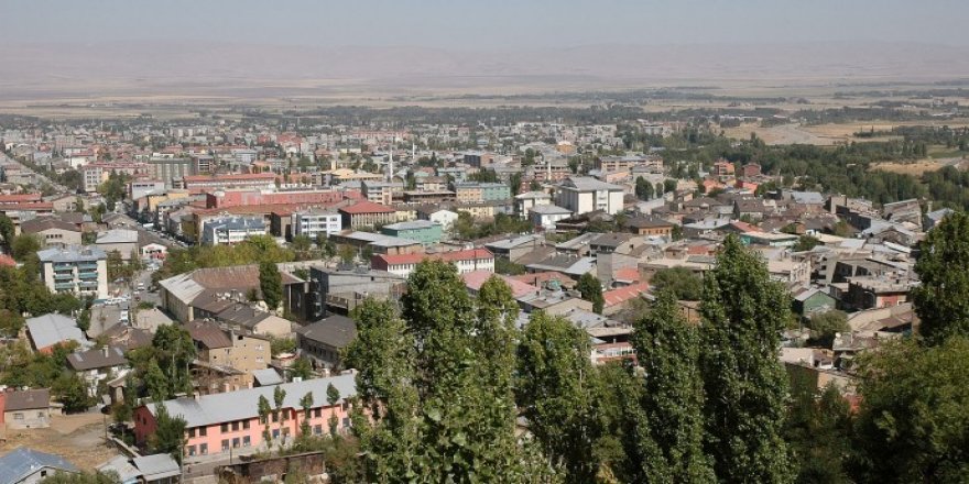Muş’ta açık alanlarda tütün ürünlerinin içilmesi yasaklandı