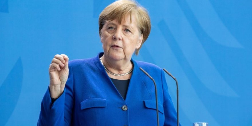 Merkel’den Türkiye’ye yaptırım sinyali