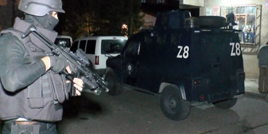 Diyarbakır'da avukatlara operasyon: Çok sayıda gözaltı var