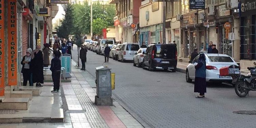 Siirt-Bitlis yolu depremden ulaşıma kapandı