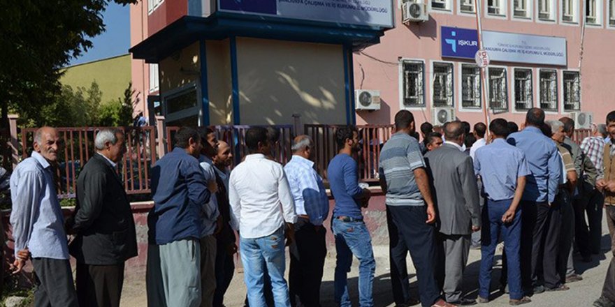 TÜİK işsizliği düşürdü!