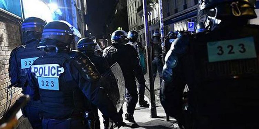 Fransa’da silahlı bir kişi 3 polisi öldürdü  