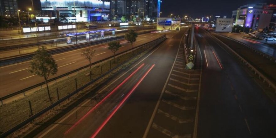 Türkiye'de üç gün sürecek sokağa çıkma kısıtlaması başladı