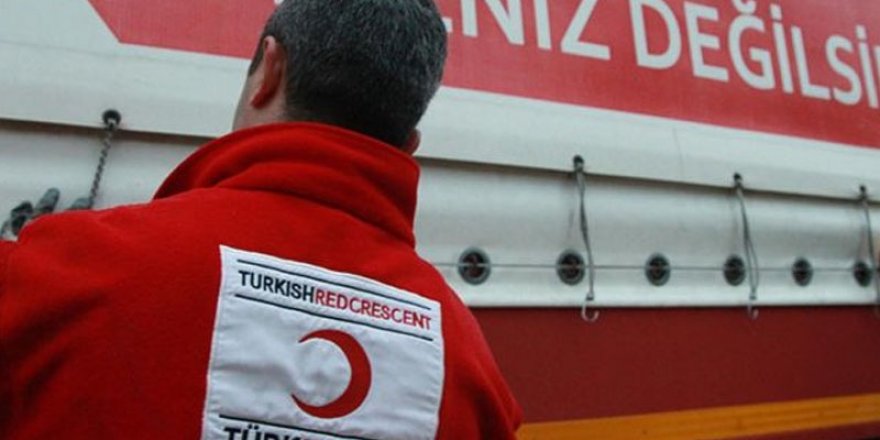 Kızılay yardımlarını pazarda sattılar, paraları altına yatırdılar