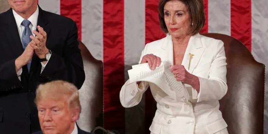 Pelosi: Trump görevden alınmazsa azil sürecine başlıyoruz