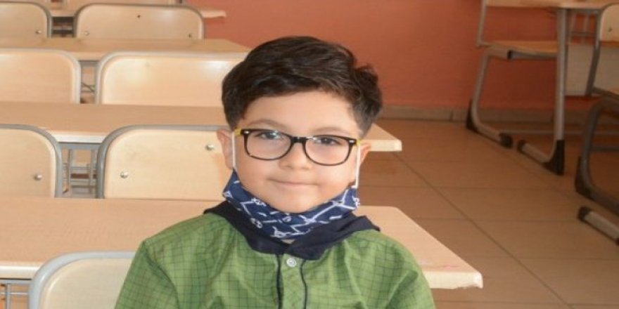 Hakkarili 8 yaşındaki Yusuf Eymen Dünya Matematik Şampiyonu oldu  