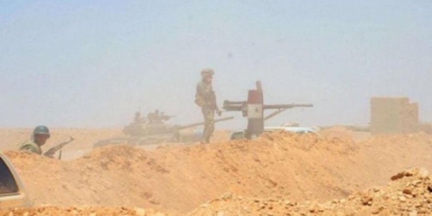 Suriye ordusu IŞİD'in çöl birliklerine operasyon başlattı -10 rejim askeri öldürüldü