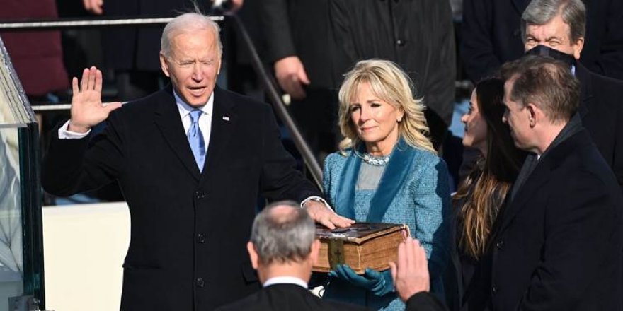 Joe Biden yemin ederek başkanlık görevini devraldı