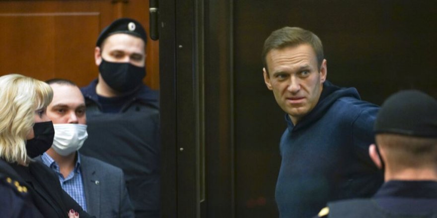 Rus muhalif Navalnıy’a 3,5 yıl hapis cezası