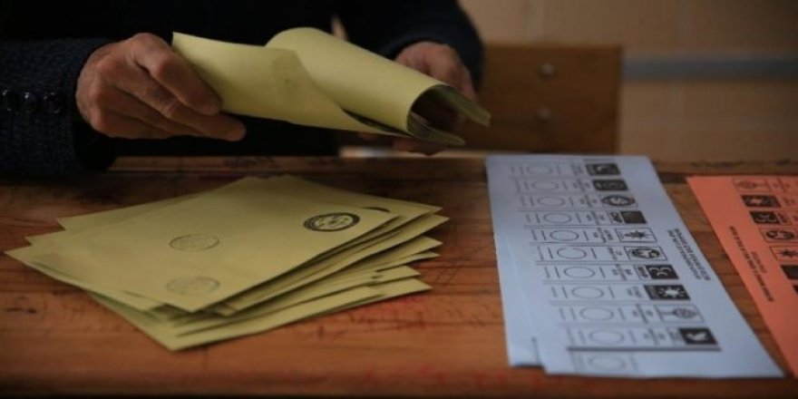 AKP'nin taslağı: Seçim barajı yüzde 7, sonradan kurulan partilere de engelleme
