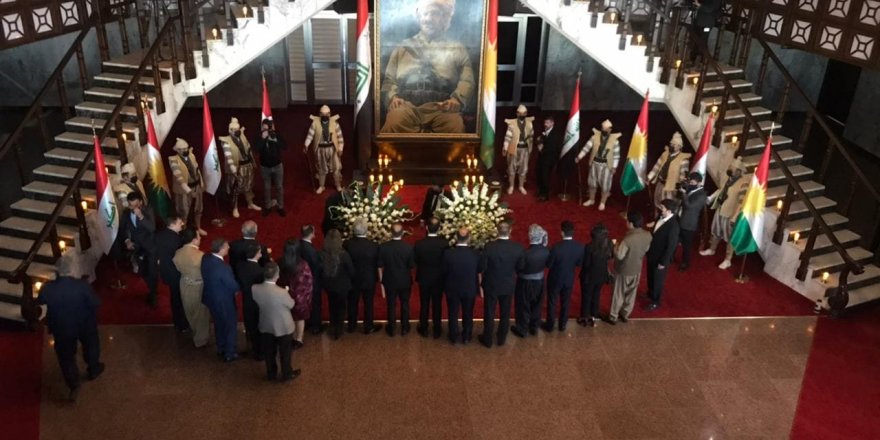 Ölümsüz lider Mele Mustafa Barzani, Kürdistan Parlamentosu’nda anıldı!