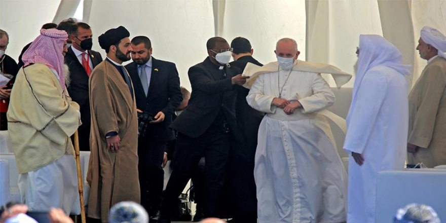 Papa Ur kentinden seslendi: Biz, İbrahim’in torunlarıyız, birbirimizi sevmeliyiz