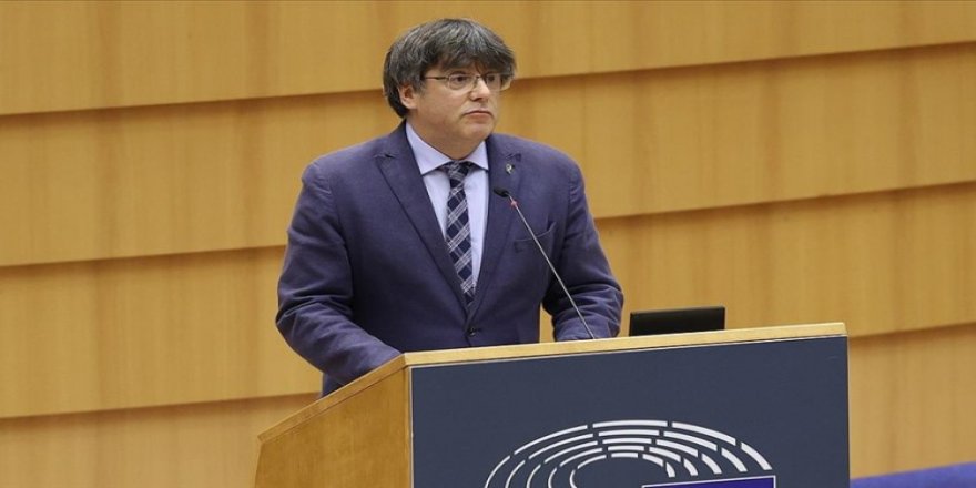 Avrupa Parlamentosu Puigdemont’un dokunulmazlığını kaldırdı
