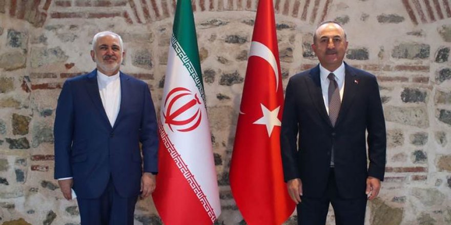 Çavuşoğlu ve Zarif bir araya geldi