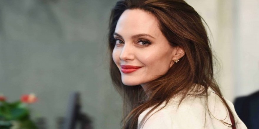Angelina Jolie şiddete maruz kaldığını açıkladı