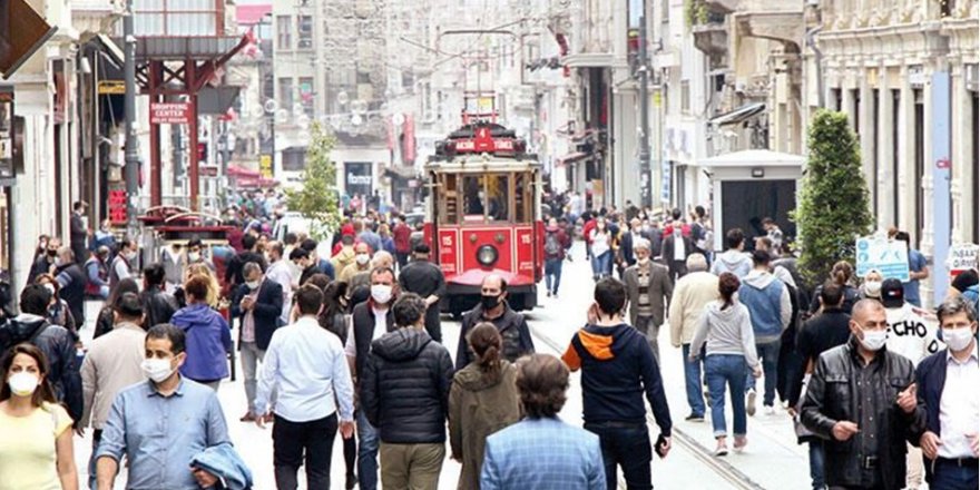 Türkiye’de günlük Covid-19 vaka sayısı 50 bine yaklaştı