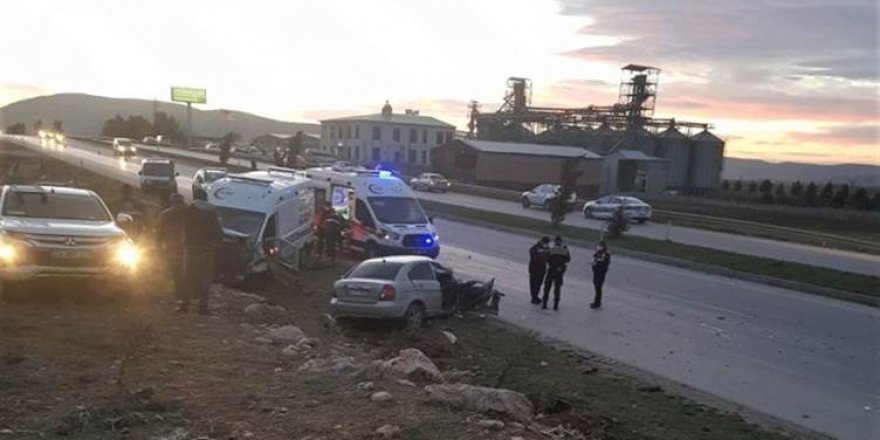 Maraş’ta ambulans ile otomobil çarpıştı: 3 ölü, 3 yaralı